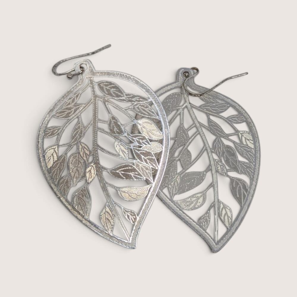 Vintage JC Penney Silver Tone Filigree Leaf Statement Earrings Retro Botanical